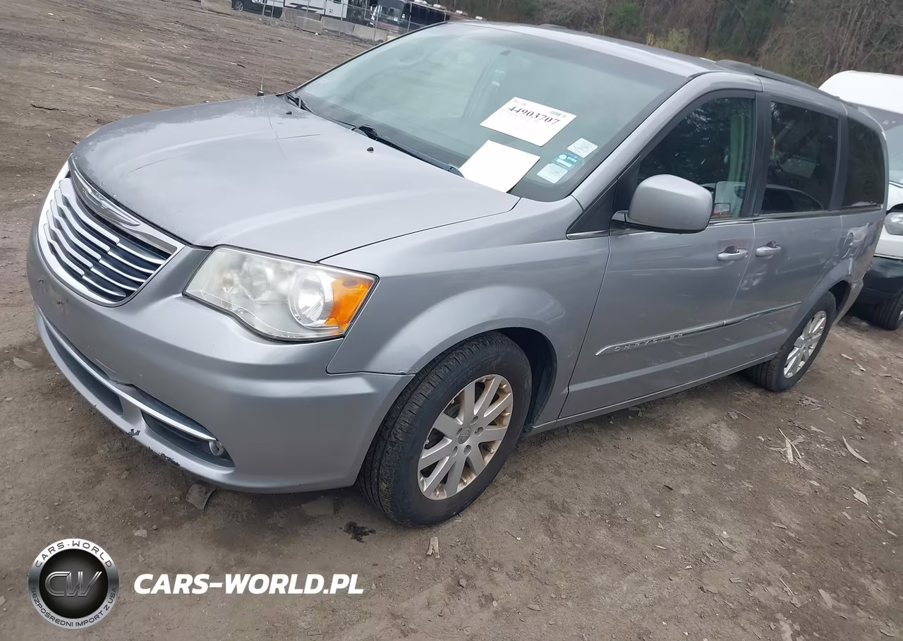 2013 Chrysler Town & Country Touring
