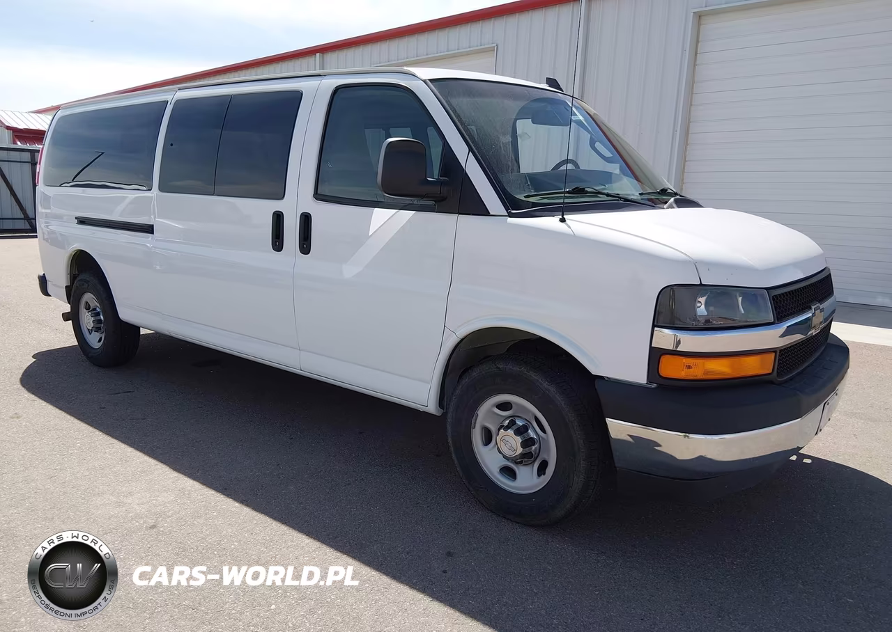 2017 Chevrolet Express 3500 Lt