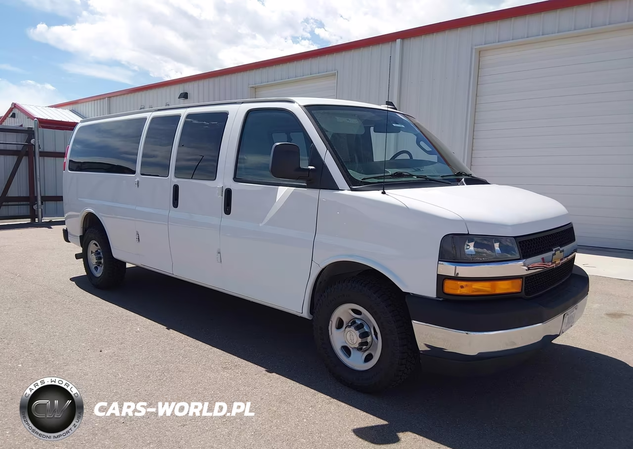 2018 Chevrolet Express 3500 Lt