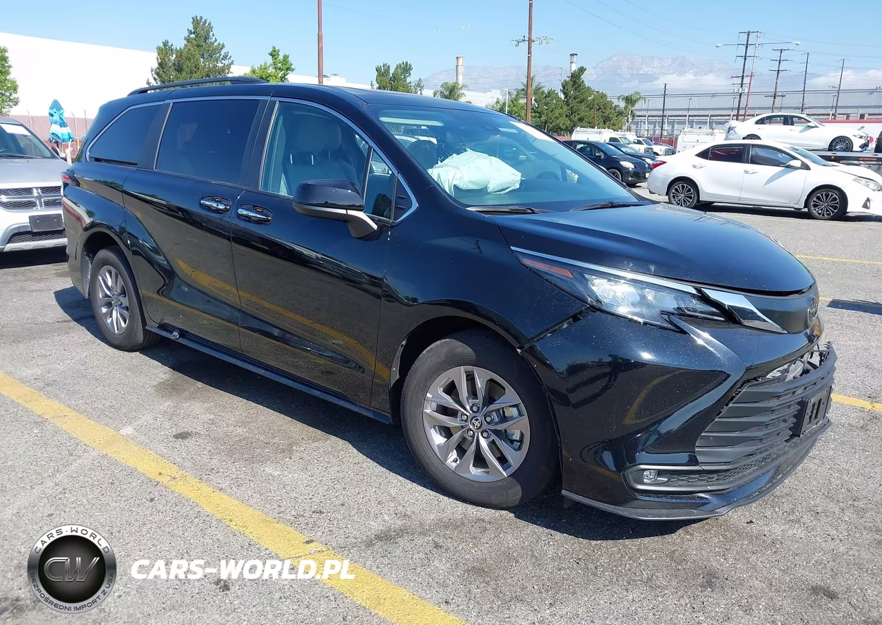 2026 Toyota Sienna Xle