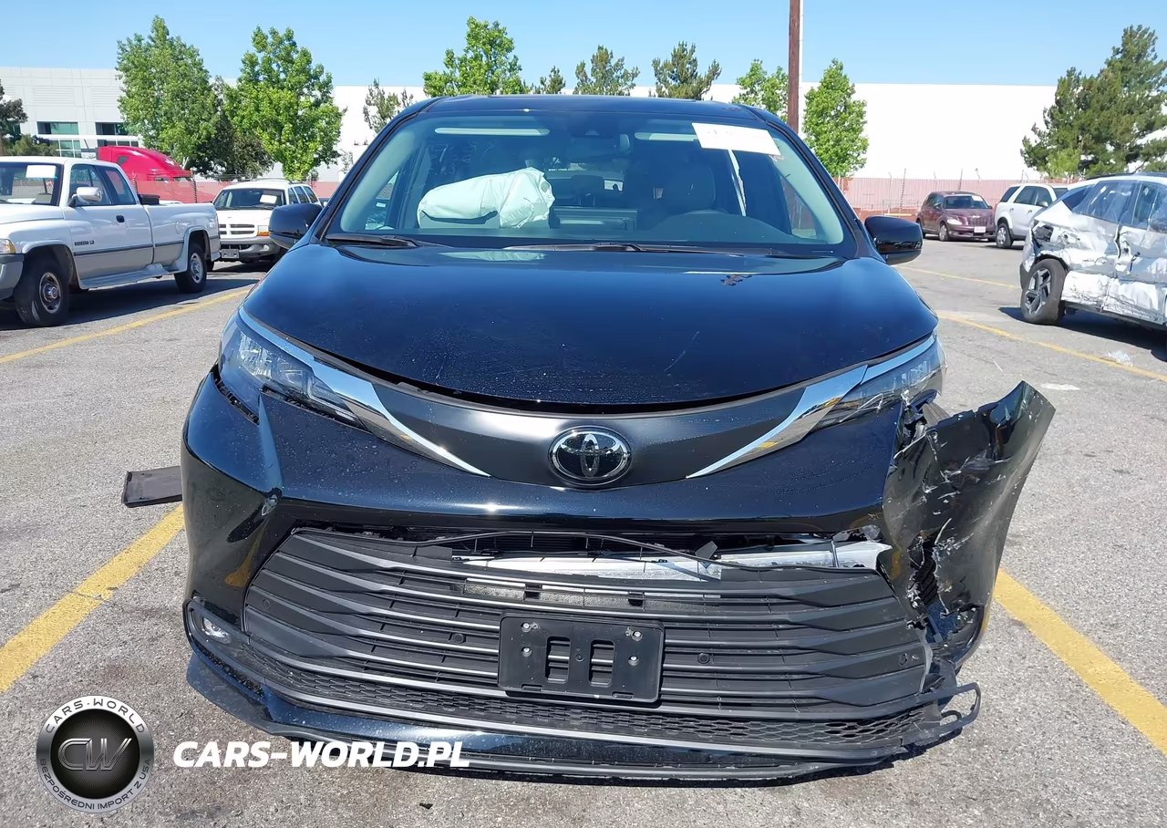 2026 Toyota Sienna Xle VIN:5TDYRKEC2TS291738 - 12