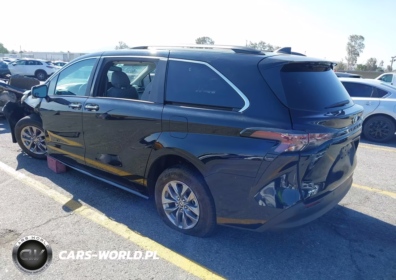 2026 Toyota Sienna Xle VIN:5TDYRKEC2TS291738 - 3