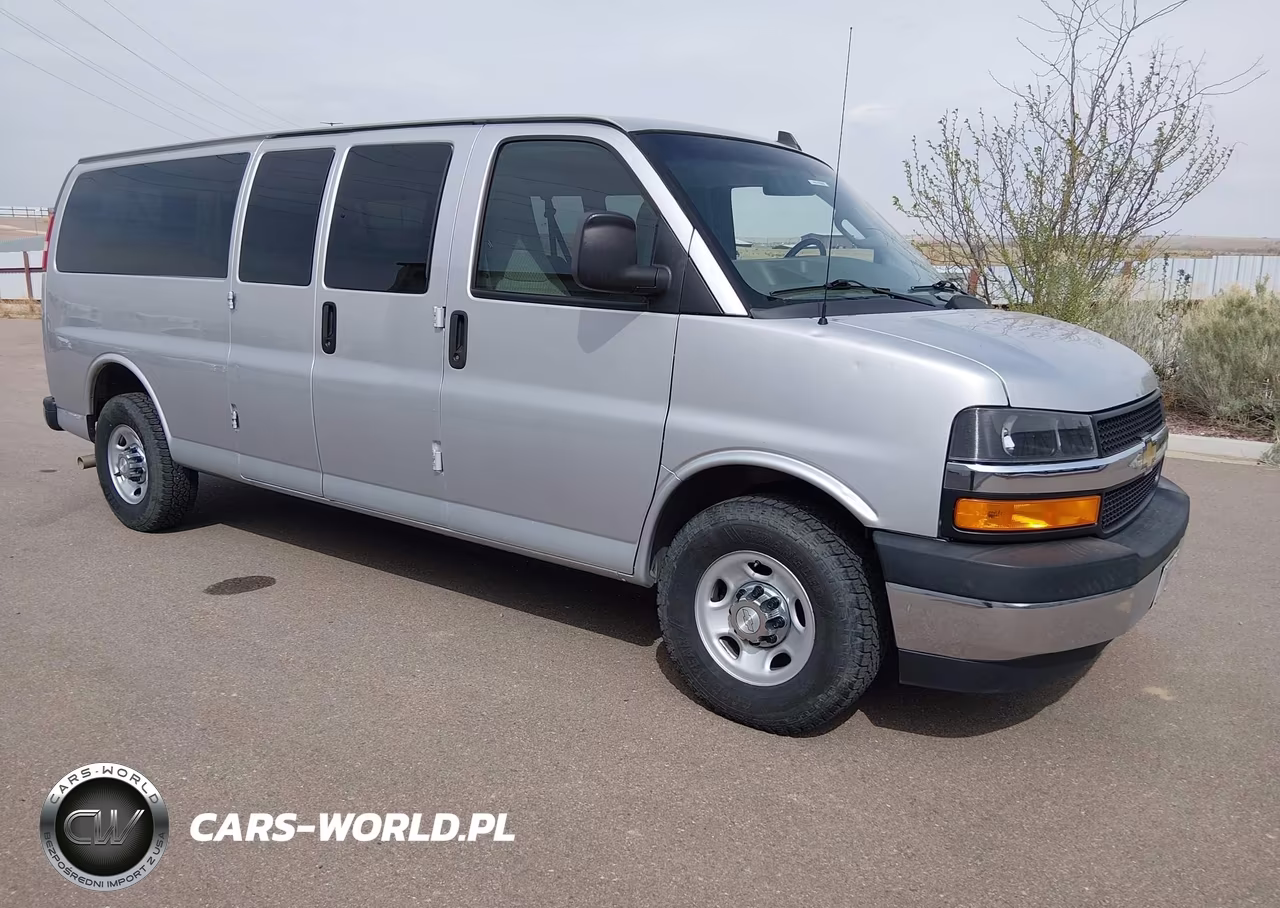2018 Chevrolet Express 3500 Lt
