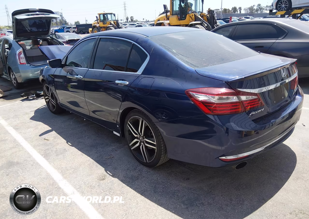 2017 Honda Accord Sport VIN:1HGCR2F54HA137337 - 3