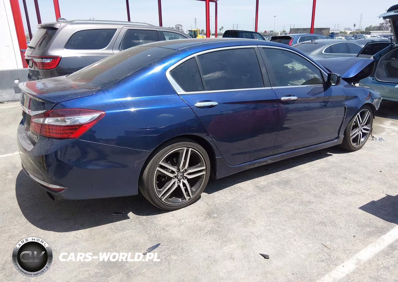 2017 Honda Accord Sport VIN:1HGCR2F54HA137337 - 4
