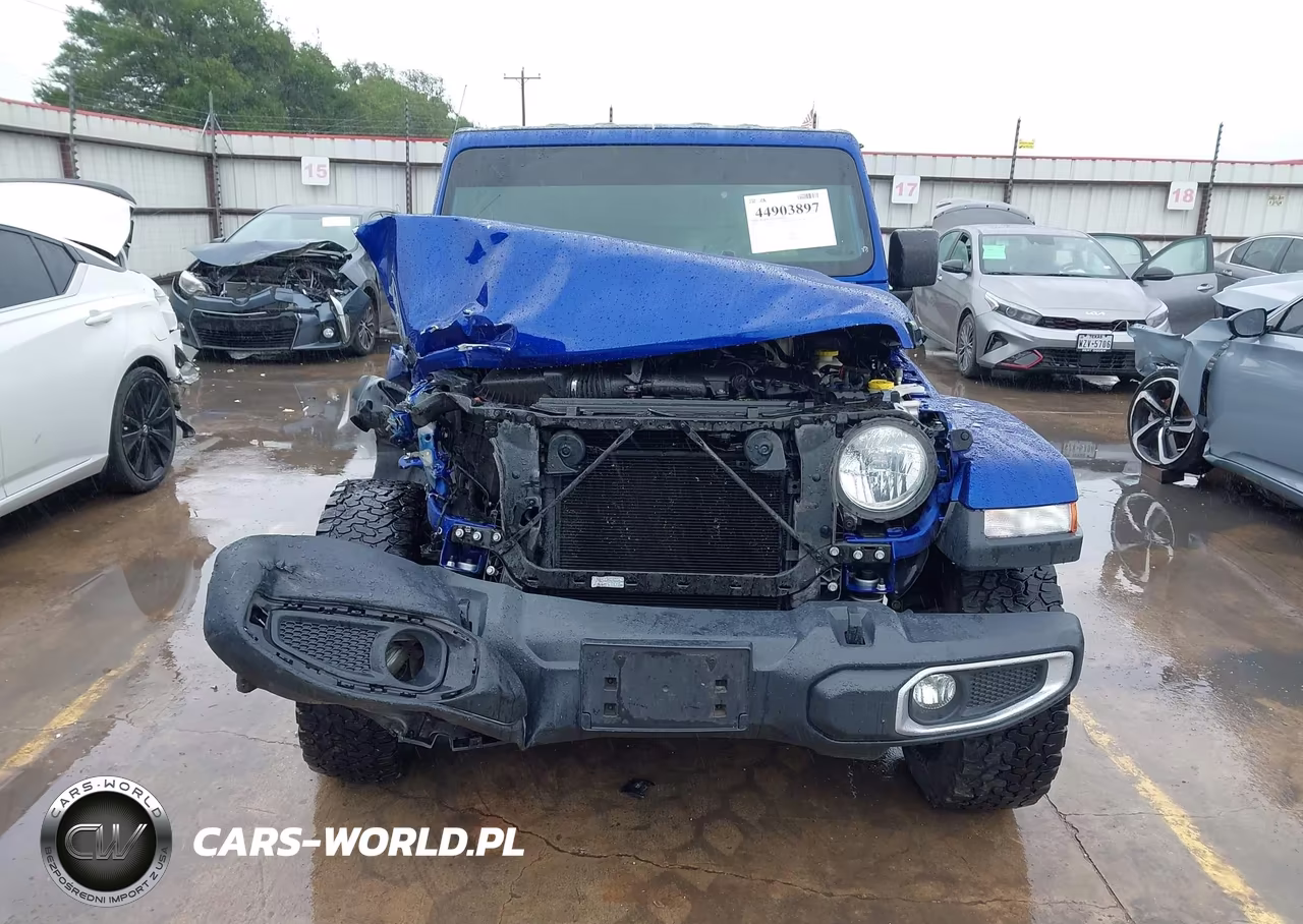 2018 Jeep Wrangler Unlimited Sahara 4X4 VIN:1C4HJXEG0JW298479 - 13