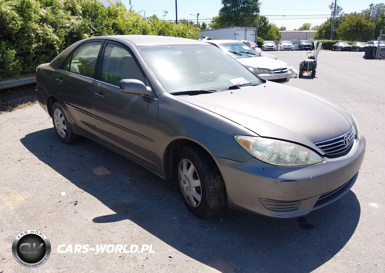 2005 Toyota Camry Le – zdjęcie 1 z 11