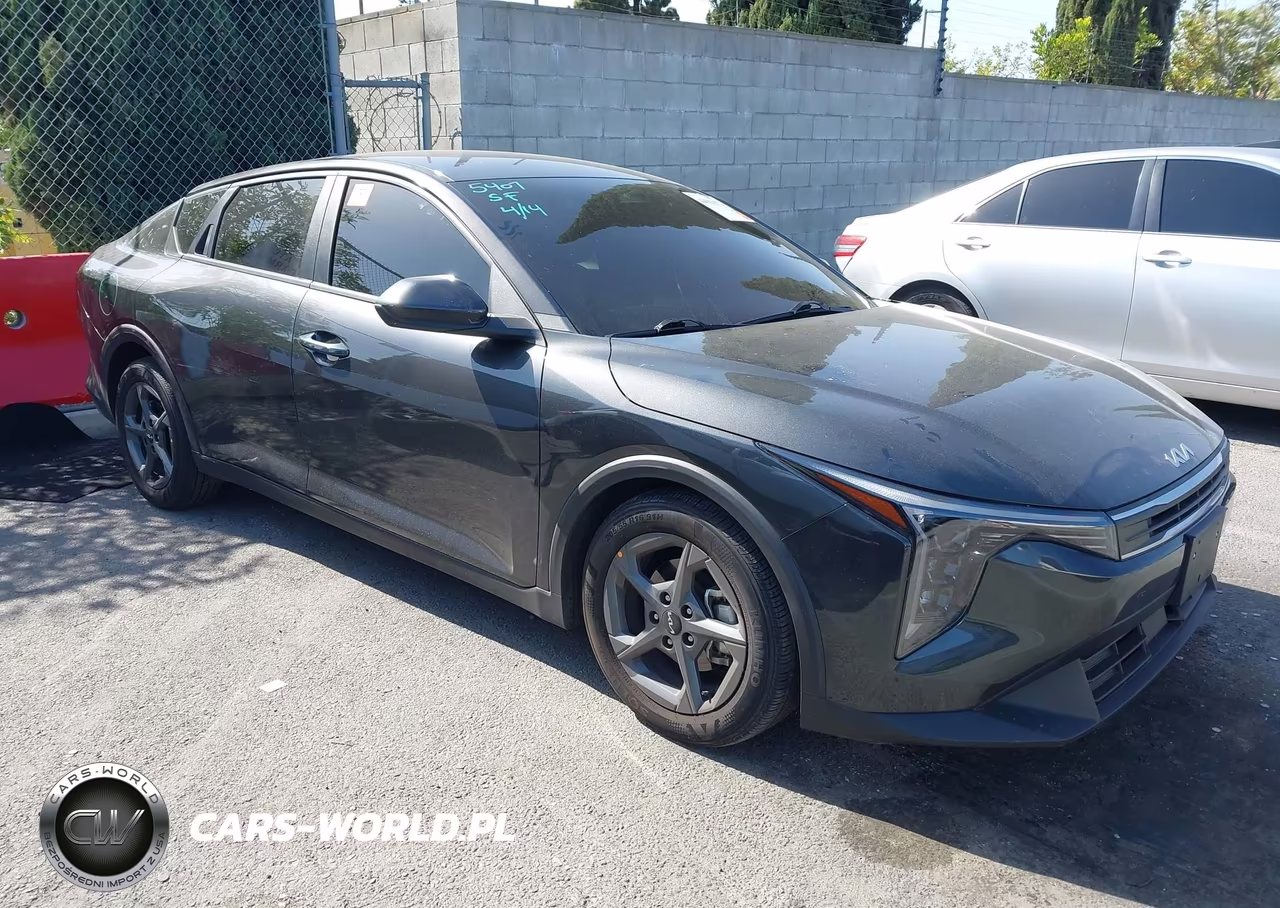 2025 Kia K4 Lxs