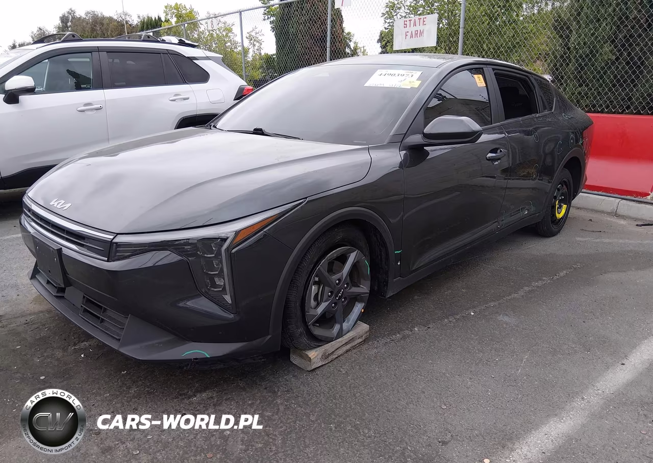 2025 Kia K4 Lxs VIN:3KPFT4DE3SE084484 - 2