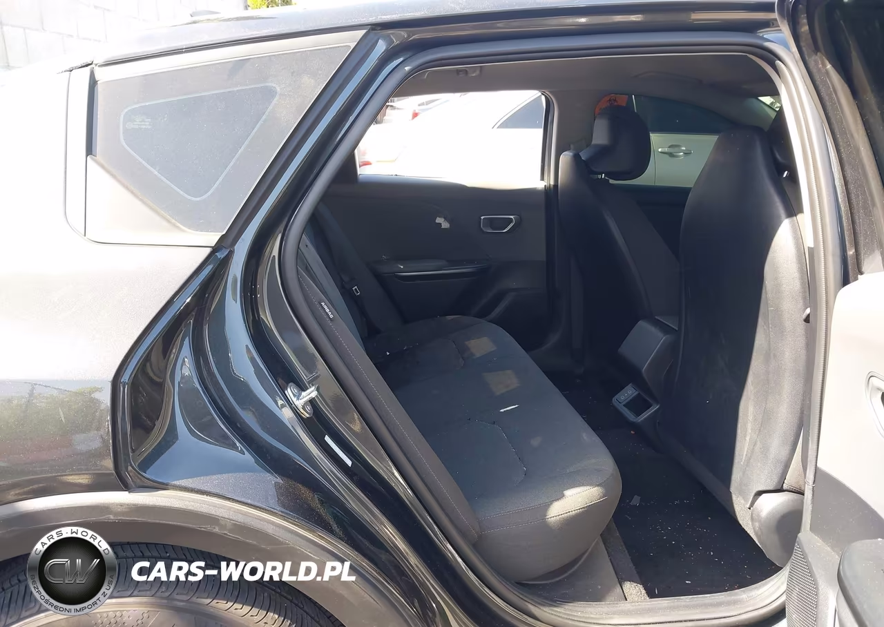 2025 Kia K4 Lxs VIN:3KPFT4DE3SE084484 - 8