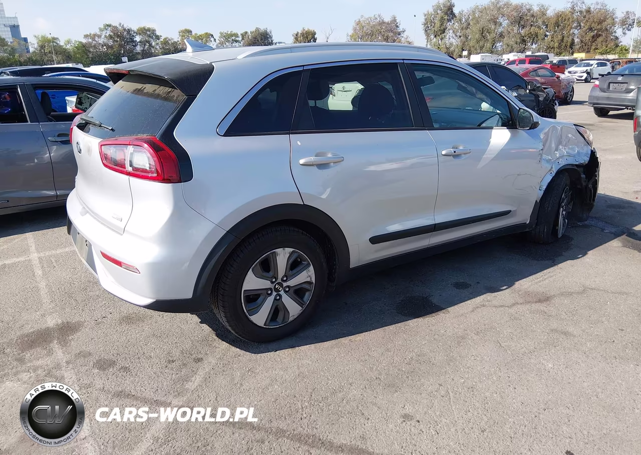 2017 Kia Niro Lx VIN:KNDCB3LC9H5096398 - 4