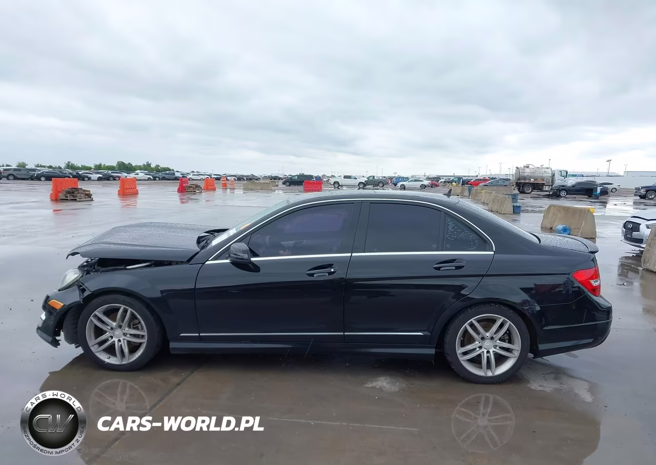 2014 Mercedes-Benz C 250 Sport VIN:WDDGF4HBXEA949458 - 14