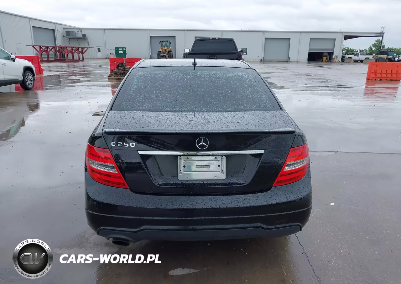 2014 Mercedes-Benz C 250 Sport VIN:WDDGF4HBXEA949458 - 16