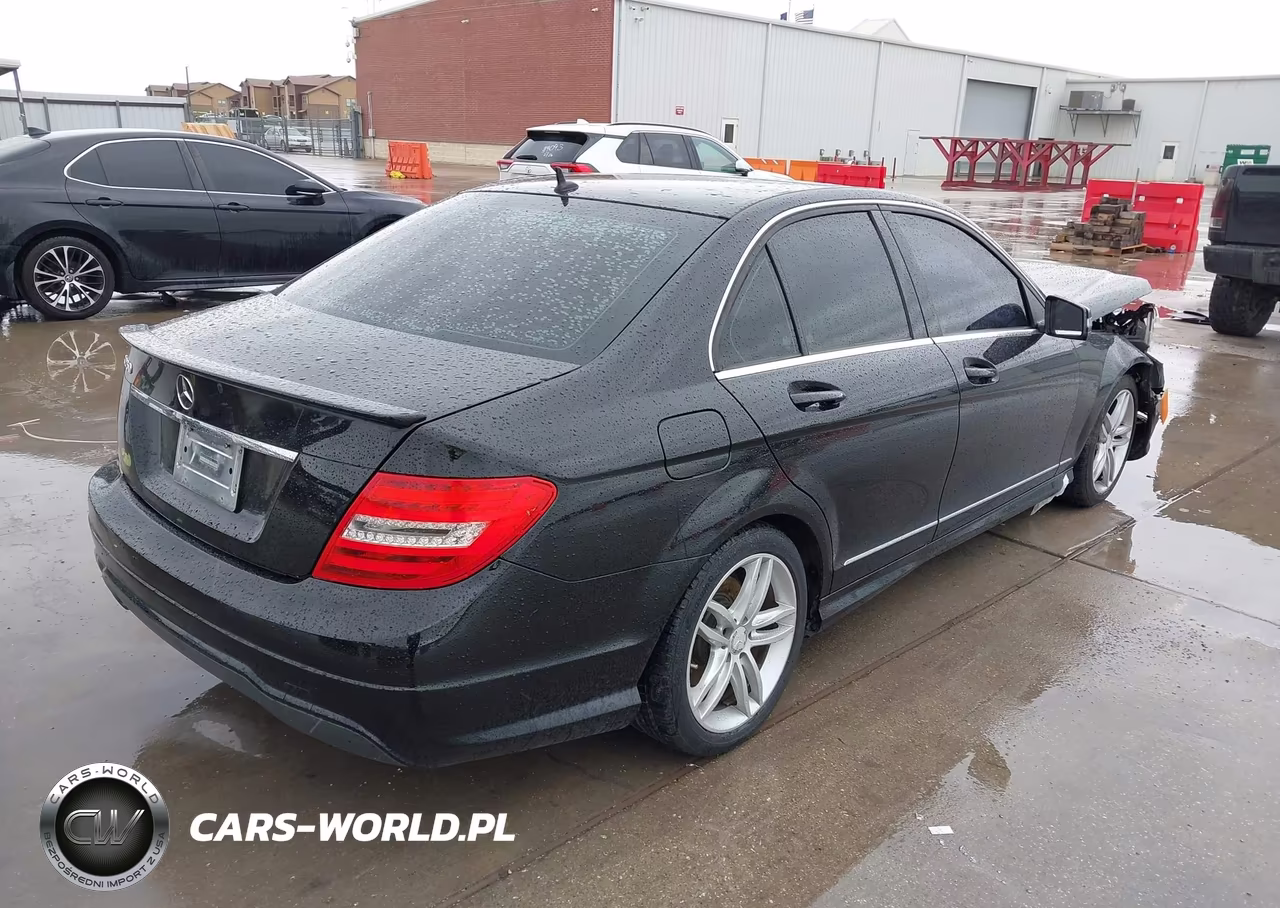 2014 Mercedes-Benz C 250 Sport VIN:WDDGF4HBXEA949458 - 4