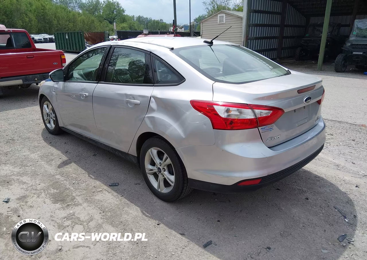 2014 Ford Focus Se VIN:1FADP3F28EL228864 - 3