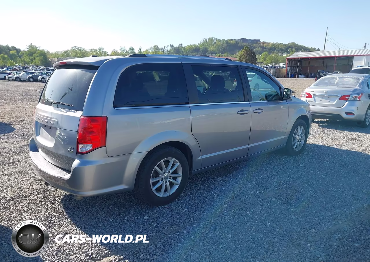 2019 Dodge Grand Caravan Sxt VIN:2C4RDGCG9KR556989 - 4