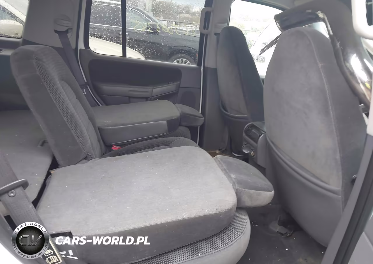 2002 Ford Explorer Xlt VIN:1FMZU73E52UA59807 - 8
