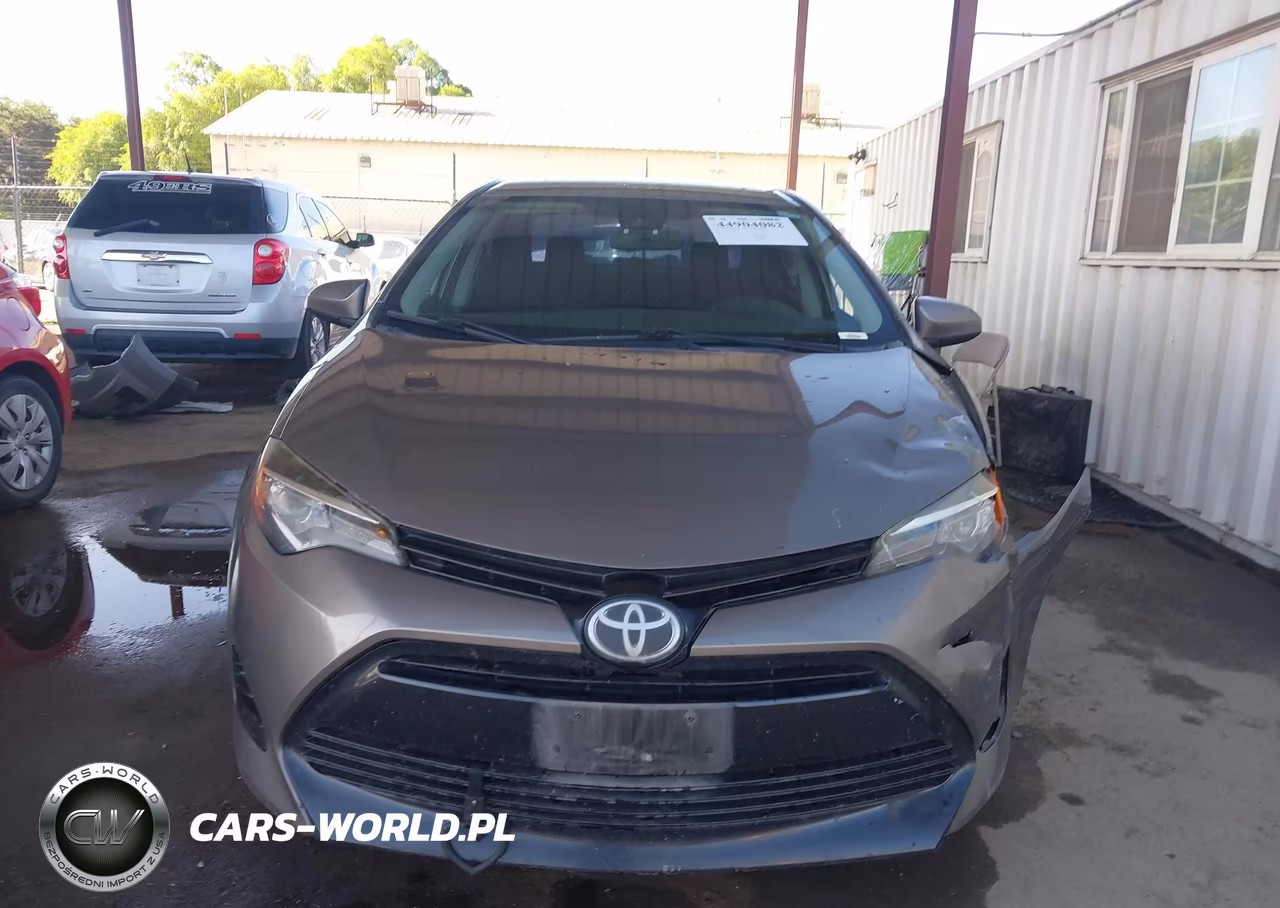 2017 Toyota Corolla Le VIN:2T1BURHE5HC803924 - 12