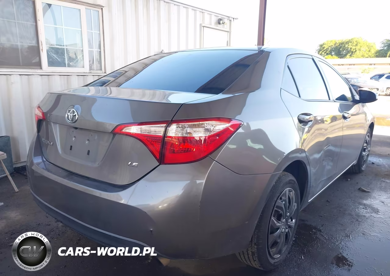 2017 Toyota Corolla Le VIN:2T1BURHE5HC803924 - 4