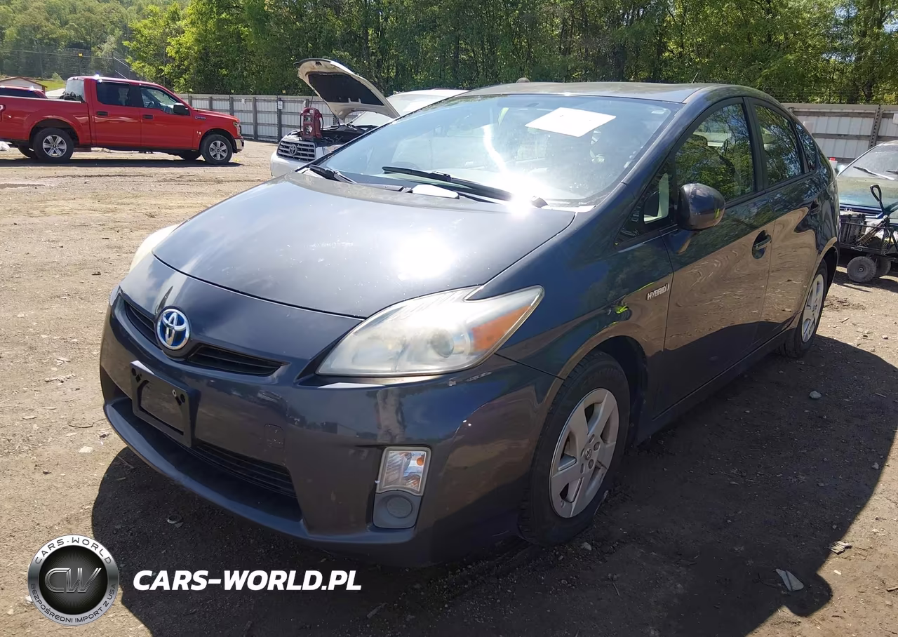 2011 Toyota Prius Three VIN:JTDKN3DU4B1450451 - 6