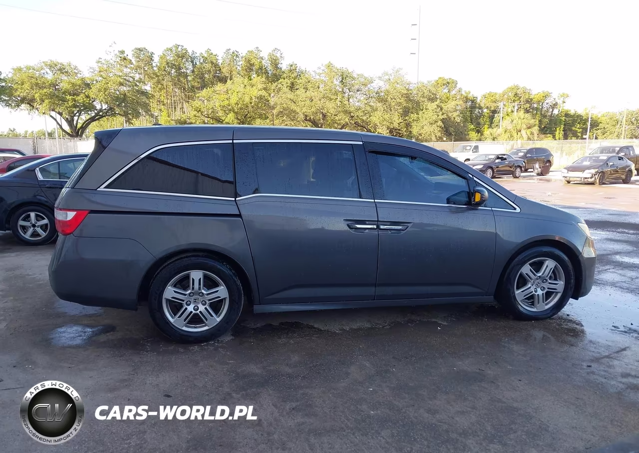 2013 Honda Odyssey Touring-Touring Elite VIN:5FNRL5H99DB072515 - 13