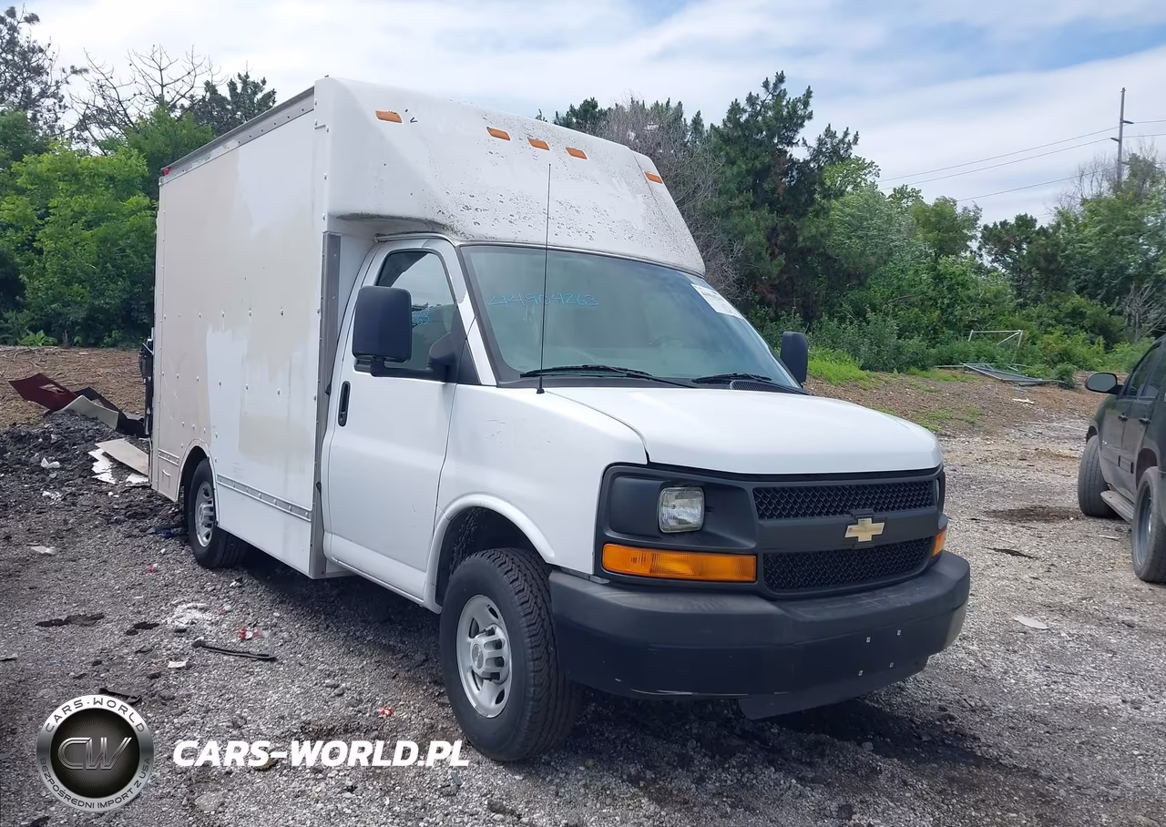 2009 Chevrolet Express Cutaway Work Van