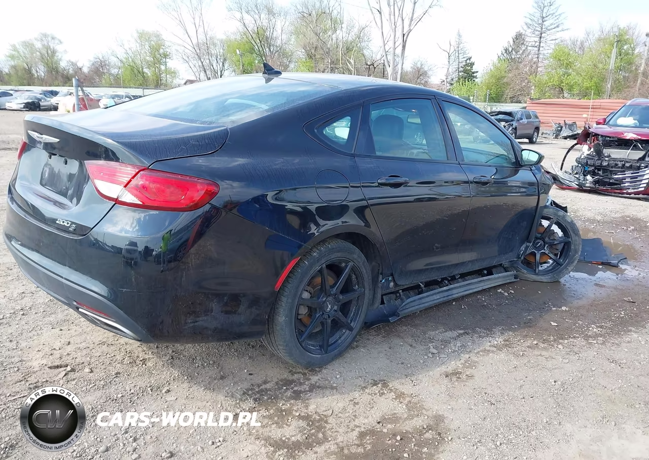 2015 Chrysler 200 S VIN:1C3CCCBB5FN752894 - 4