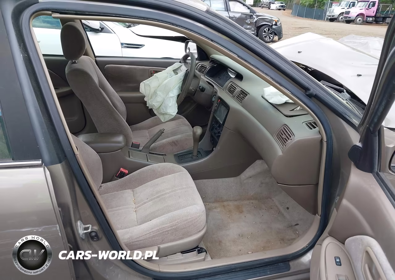 1999 Toyota Camry Le VIN:JT2BG22K9X0312755 - 5