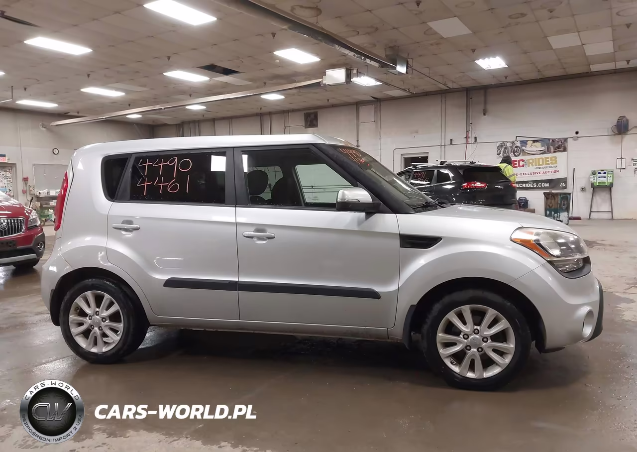 2013 Kia Soul + VIN:KNDJT2A63D7769826 - 13