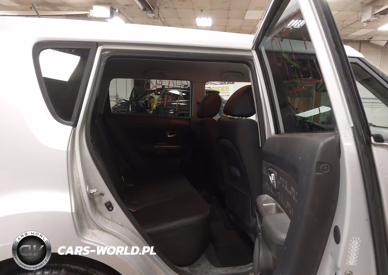 2013 Kia Soul + VIN:KNDJT2A63D7769826 - 8