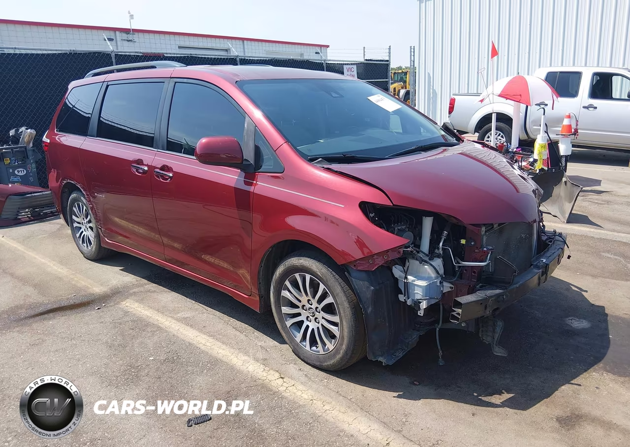 2019 Toyota Sienna Xle 8 Passenger