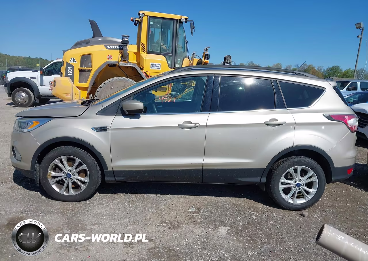 2017 Ford Escape Se VIN:1FMCU9GDXHUB56142 - 14
