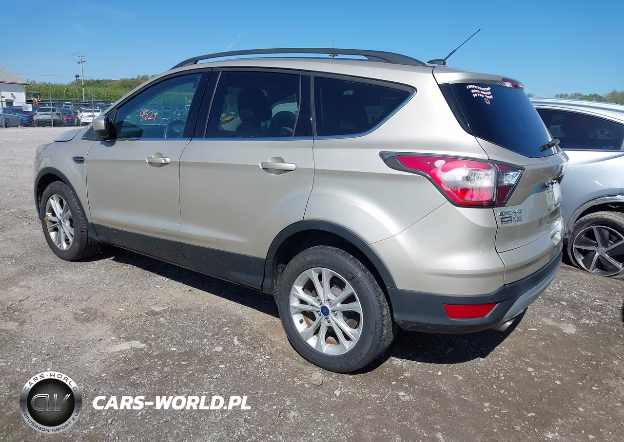 2017 Ford Escape Se VIN:1FMCU9GDXHUB56142 - 3