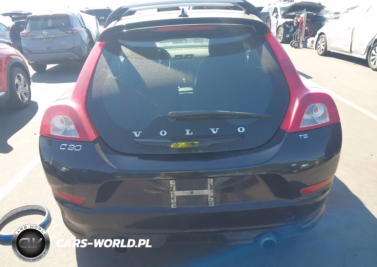 2011 Volvo C30 T5-T5 R-Design VIN:YV1672MK3B2210946 - 16