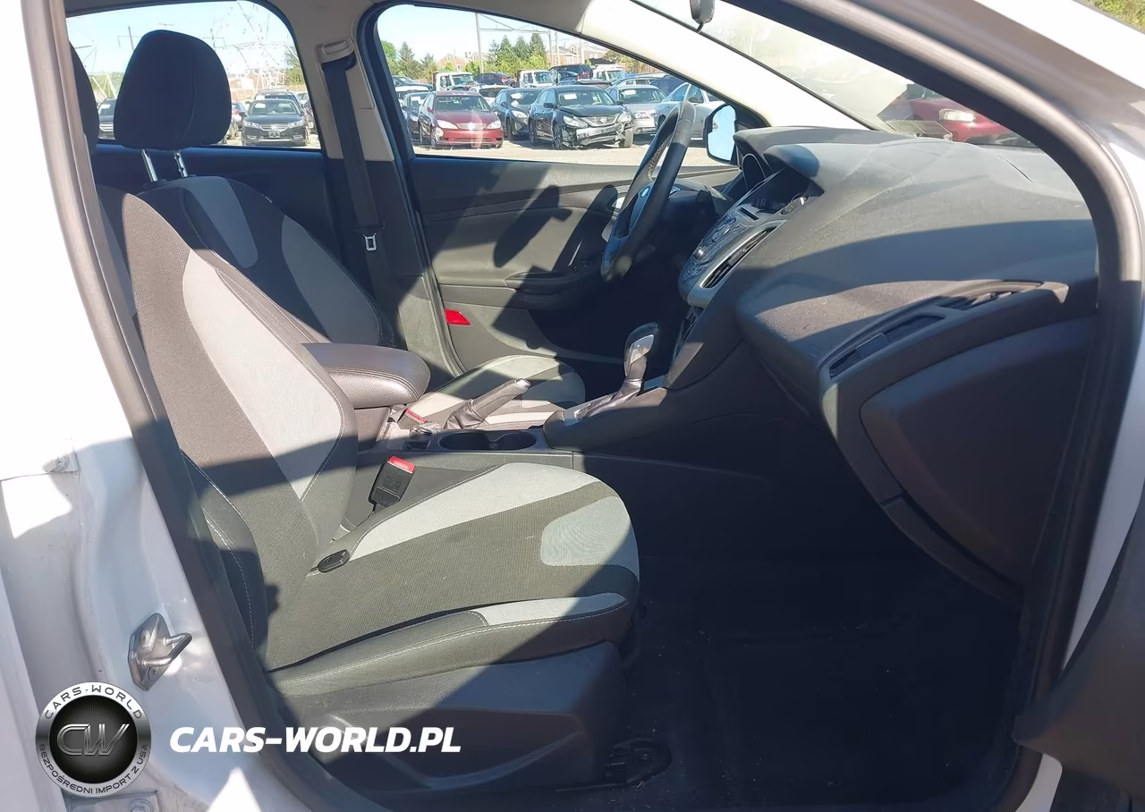 2014 Ford Focus Se VIN:1FADP3F2XEL446515 - 5