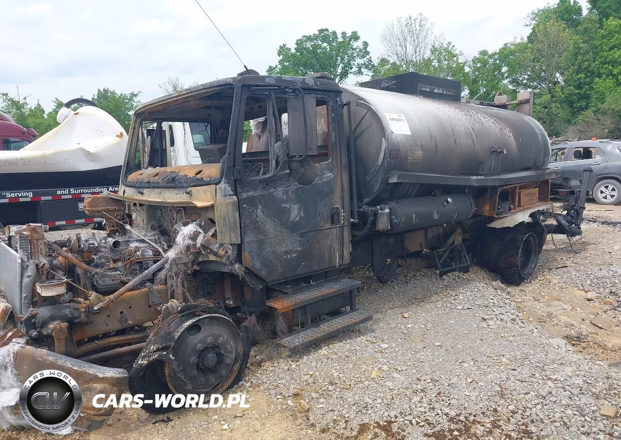 2003 Freightliner Medium Conventional Fl70
