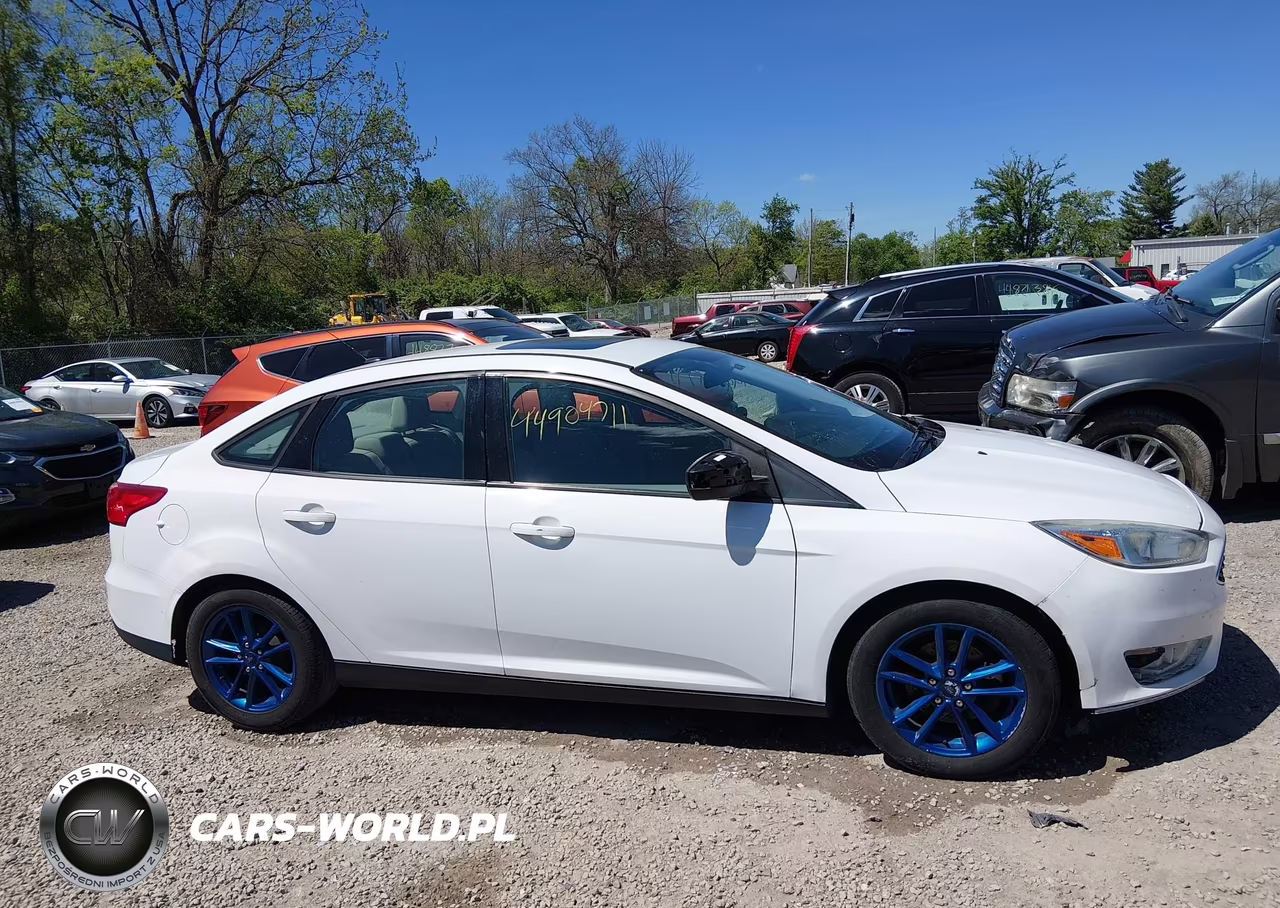 2015 Ford Focus Se VIN:1FADP3FE8FL297825 - 13
