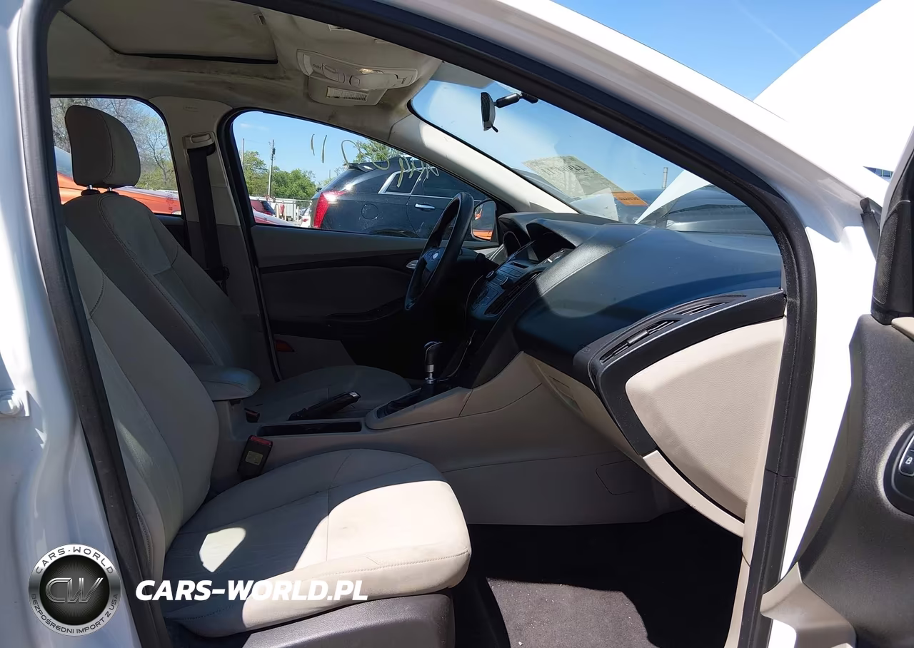 2015 Ford Focus Se VIN:1FADP3FE8FL297825 - 5