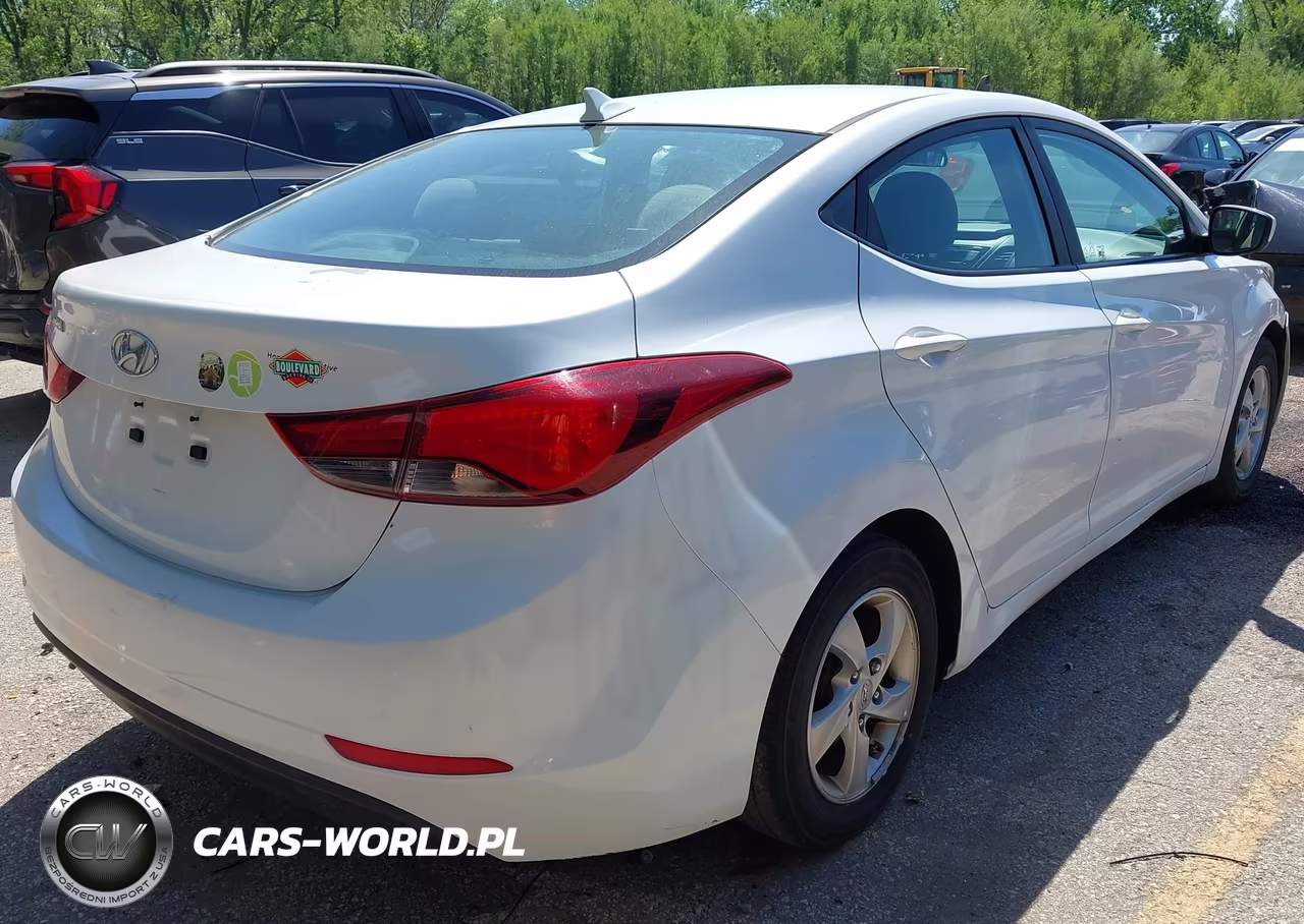 2015 Hyundai Elantra Se VIN:5NPDH4AE9FH563104 - 4