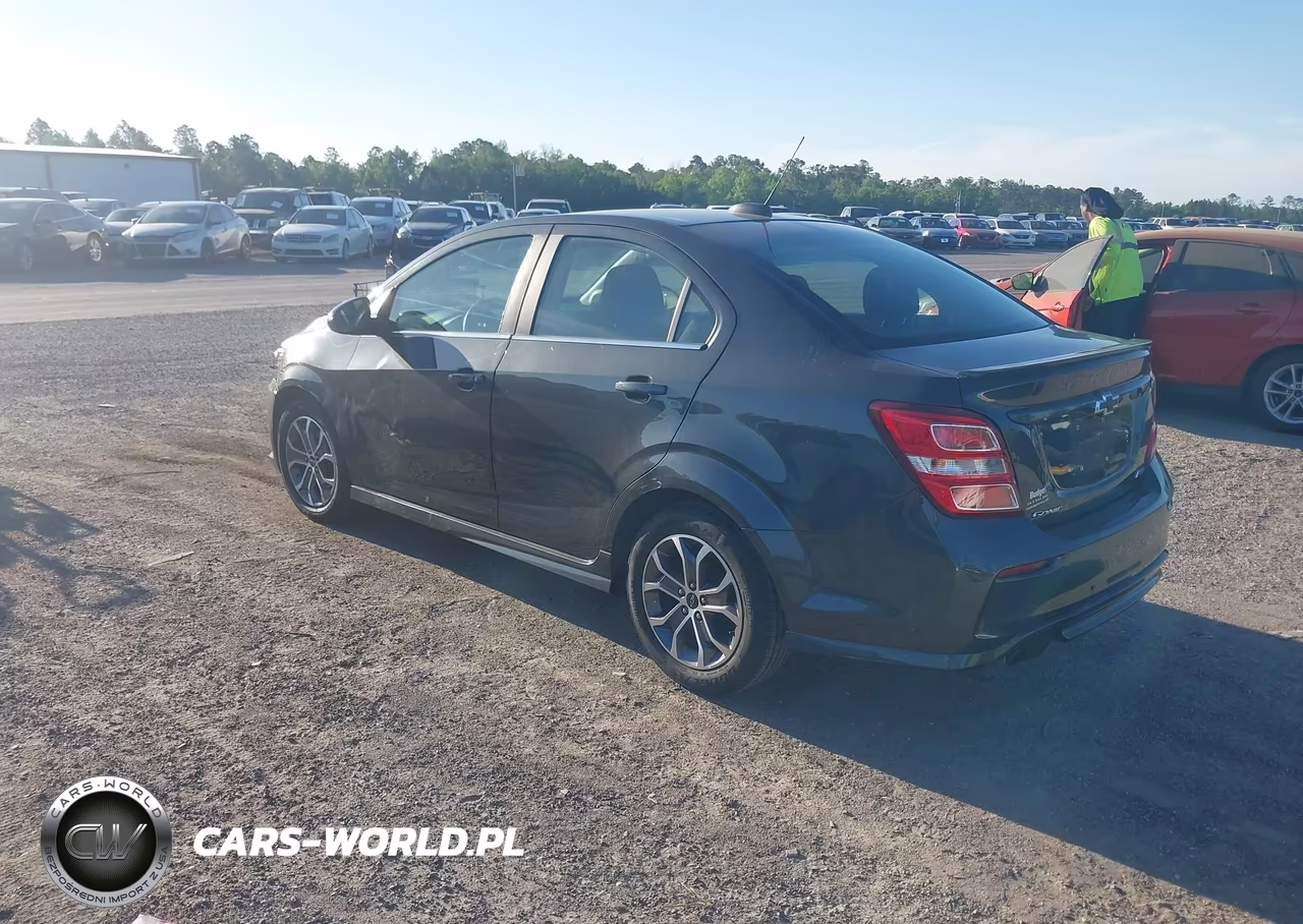 2020 Chevrolet Sonic Fwd Lt VIN:1G1JD5SB0L4136641 - 3