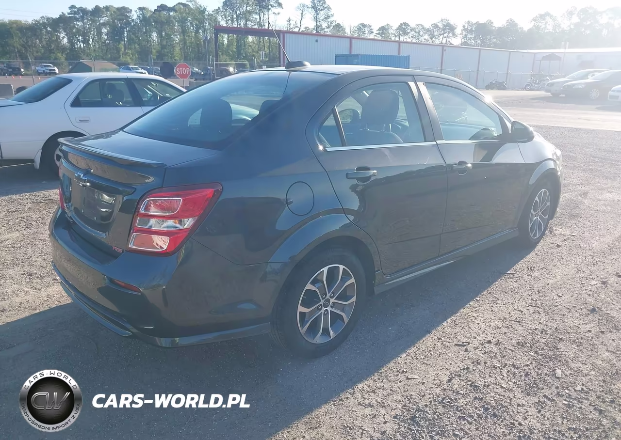 2020 Chevrolet Sonic Fwd Lt VIN:1G1JD5SB0L4136641 - 4