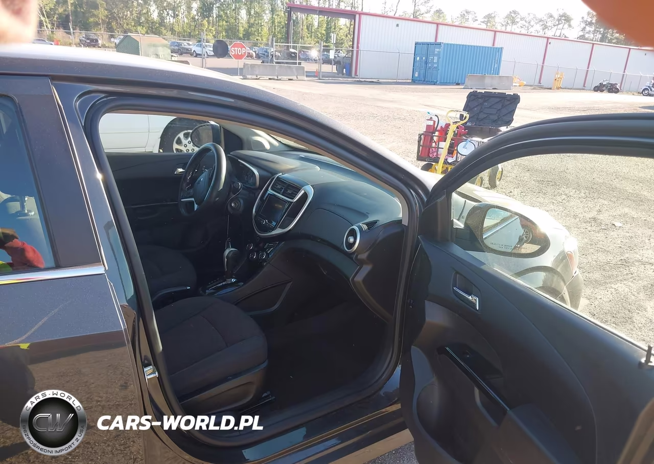 2020 Chevrolet Sonic Fwd Lt VIN:1G1JD5SB0L4136641 - 5