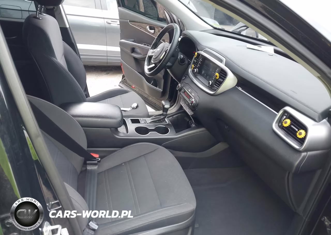 2020 Kia Sorento 3.3L S VIN:5XYPG4A59LG703168 - 5