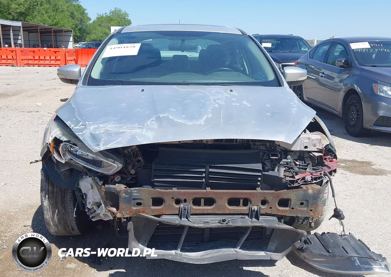 2015 Ford Focus Se VIN:1FADP3F28FL334264 - 13