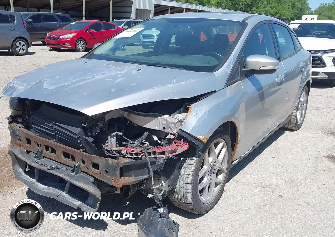 2015 Ford Focus Se VIN:1FADP3F28FL334264 - 2