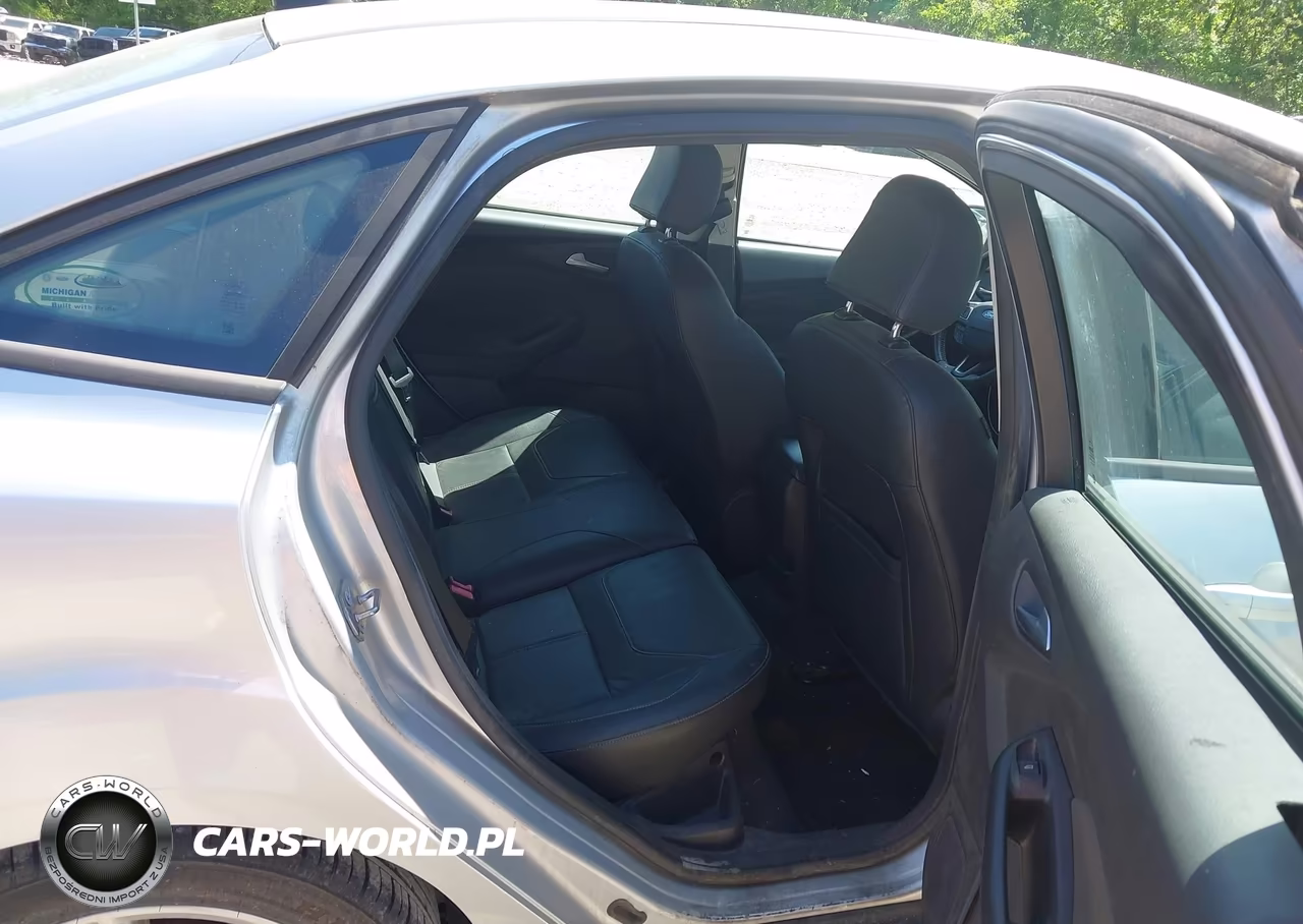 2015 Ford Focus Se VIN:1FADP3F28FL334264 - 8