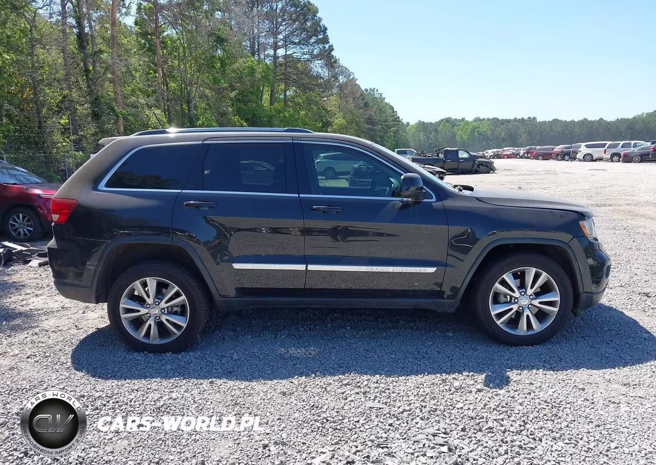 2013 Jeep Grand Cherokee Laredo VIN:1C4RJEAGXDC653369 - 12