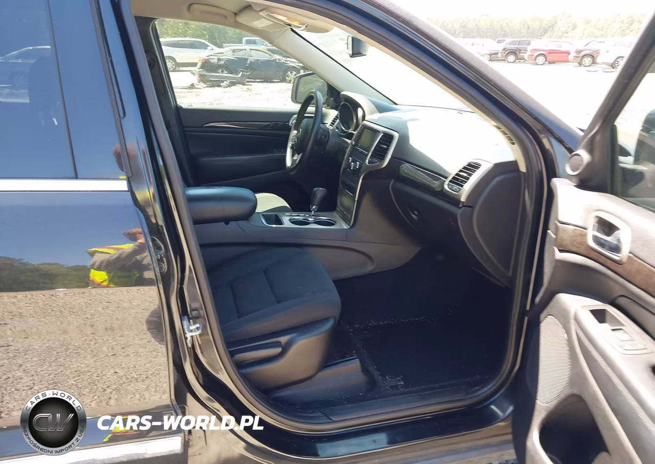 2013 Jeep Grand Cherokee Laredo VIN:1C4RJEAGXDC653369 - 5