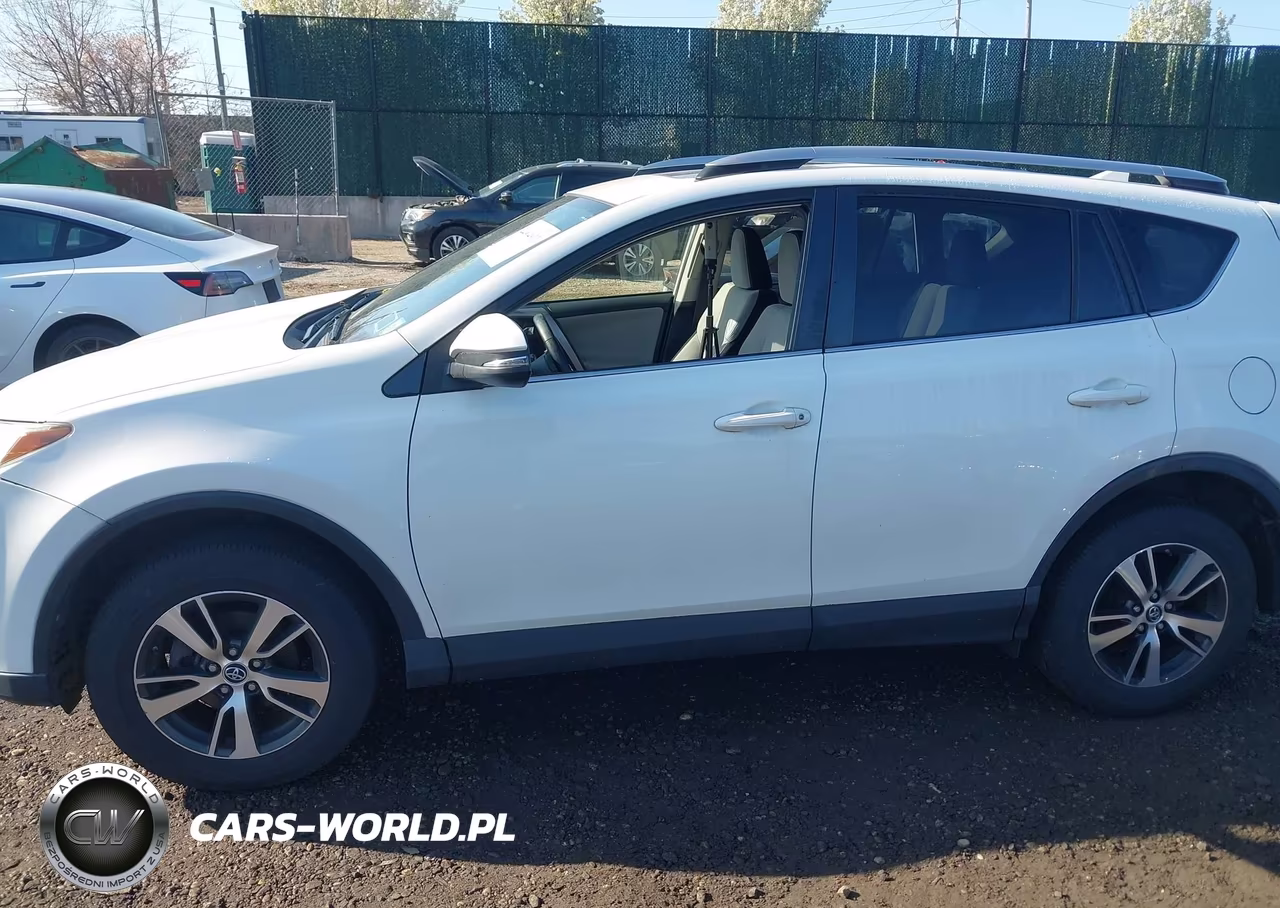 2018 Toyota Rav4 Xle VIN:JTMRFREVXJJ742559 - 14