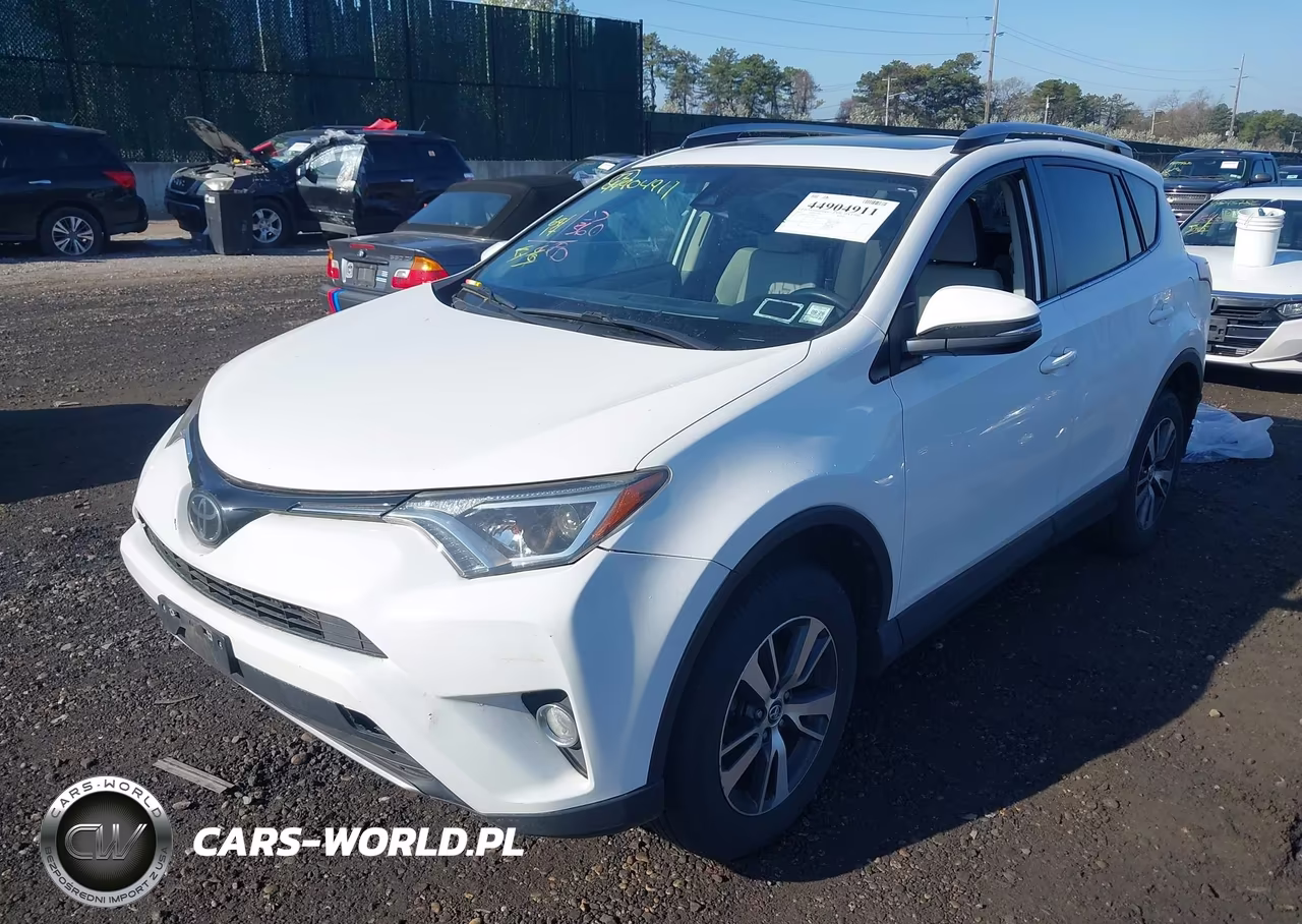2018 Toyota Rav4 Xle VIN:JTMRFREVXJJ742559 - 2